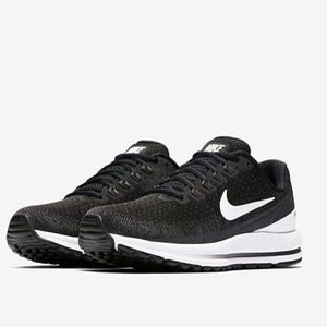 Nike women Air zoom vomero 13